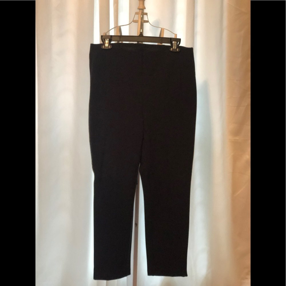 Chico’s So Slimming  crop pants